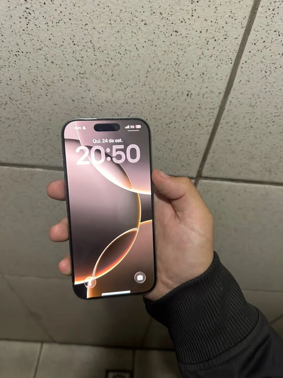 IPHONE 16 PRO SEMI NOVO - Foto 4