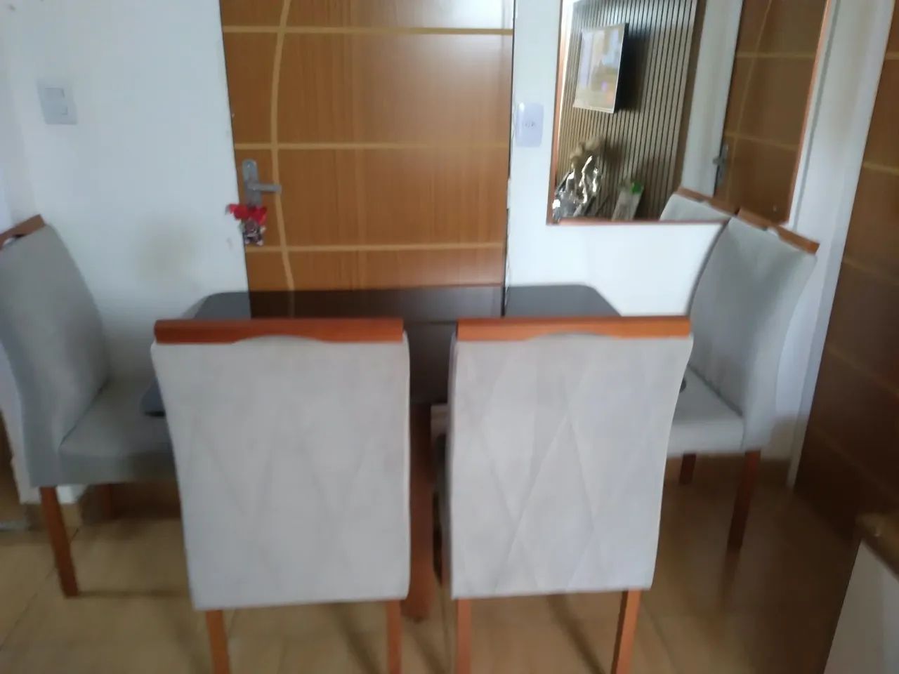 Mesa com 4 cadeiras - Foto 2