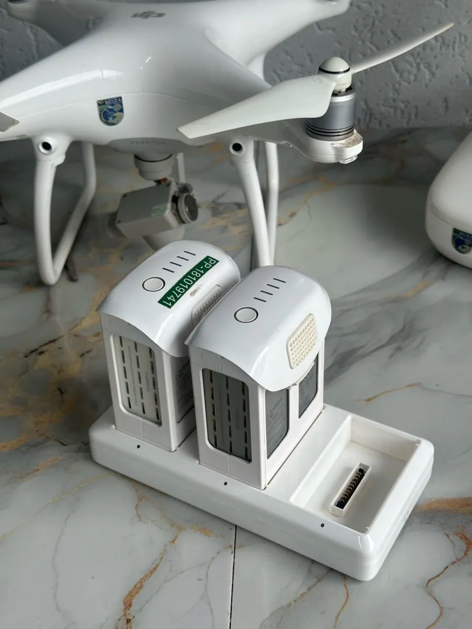 Drone DJI Phantom 4 - Foto 4