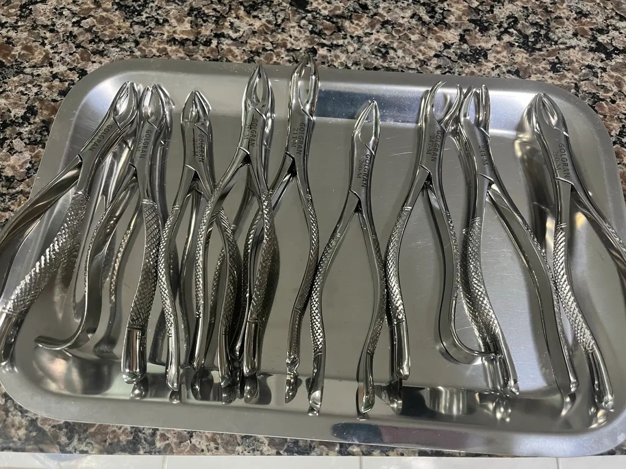 Fórceps de odontologia  - Foto 2