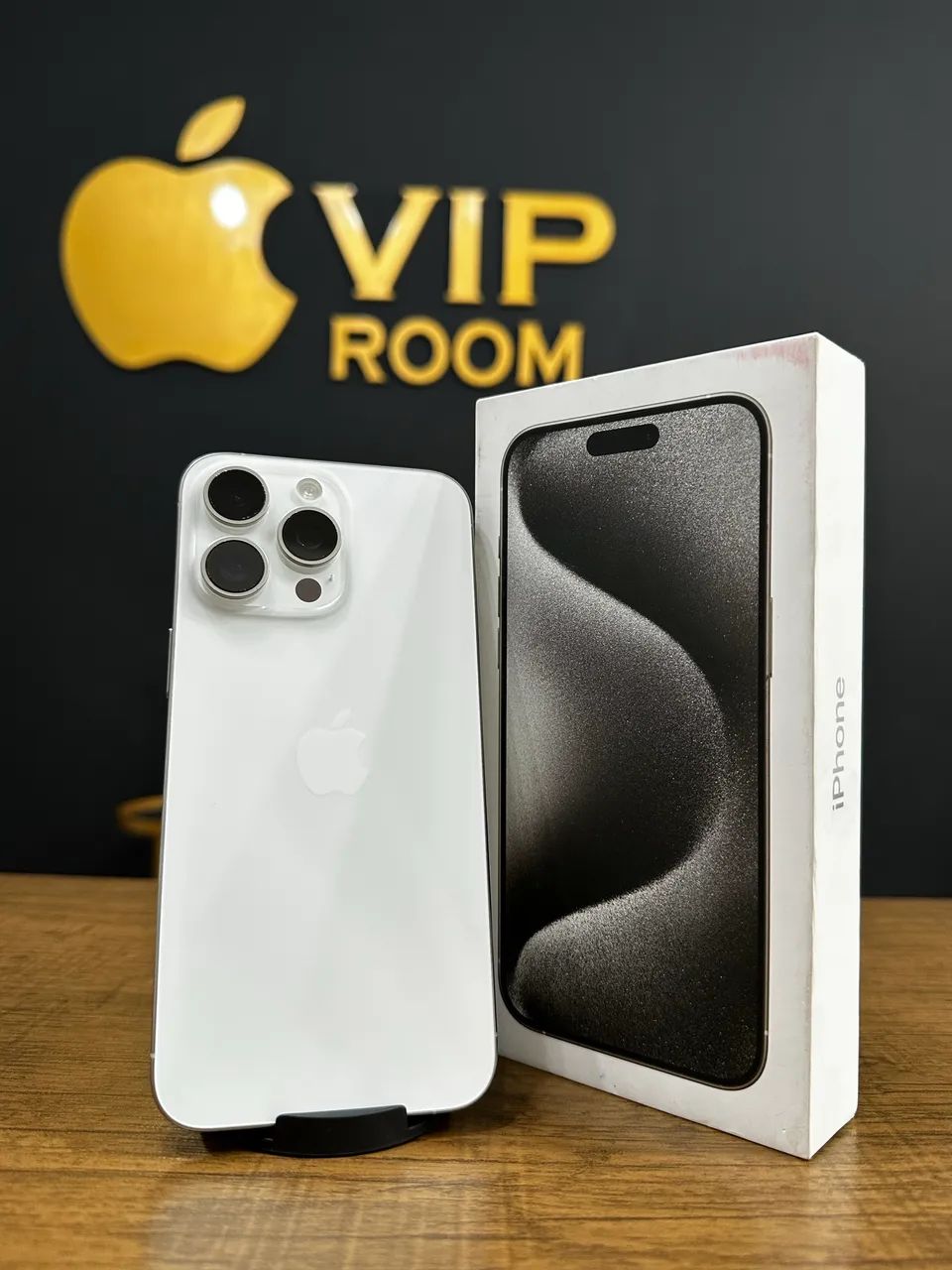 iPhone 15 Pro Max 256gb branco semi novo impecável  - Foto 3