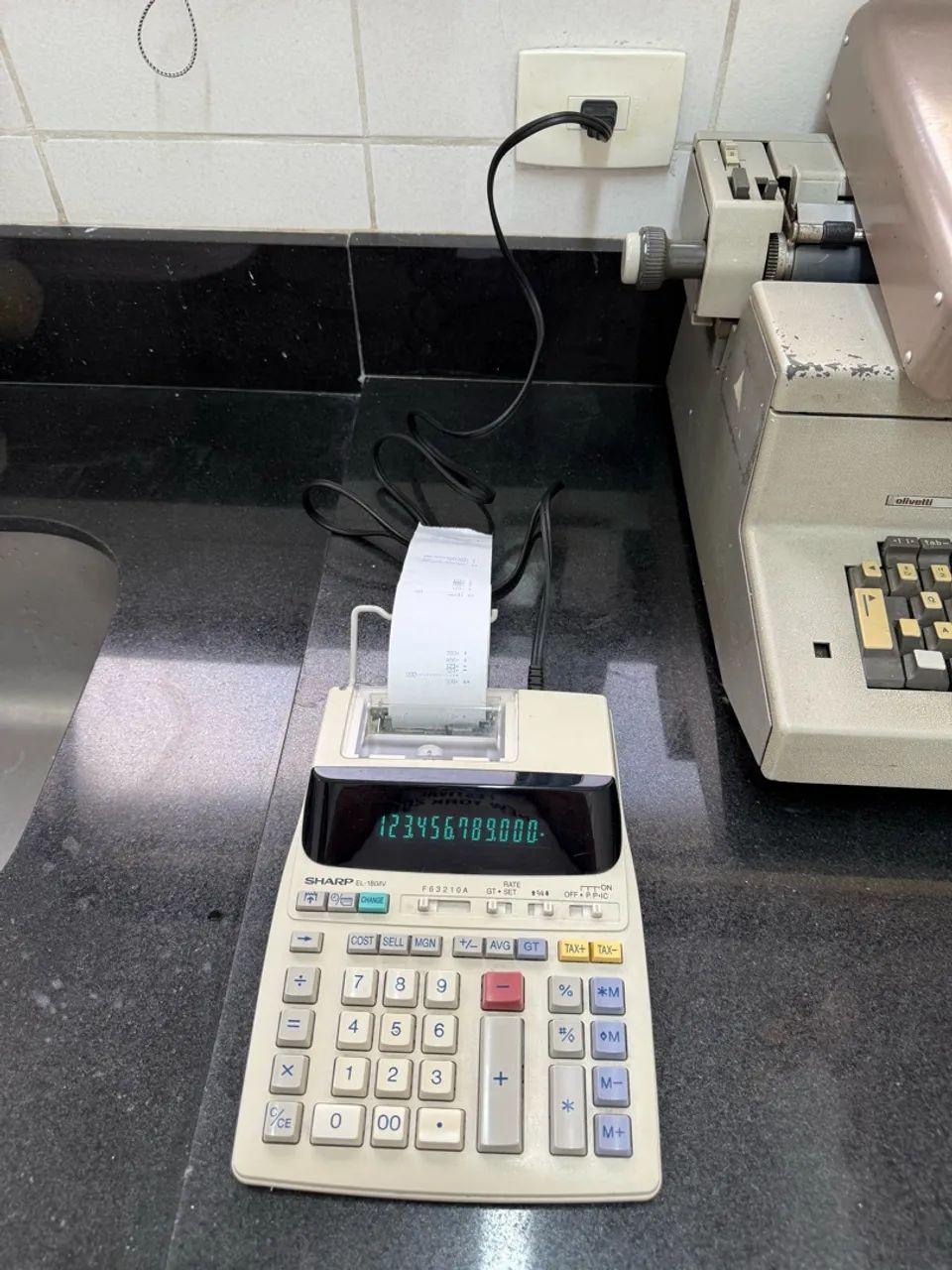 Calculadora de Mesa com Impressora de Bobina Sharp EL-1801V (12 Dígitos) - Funcionando - Foto 2