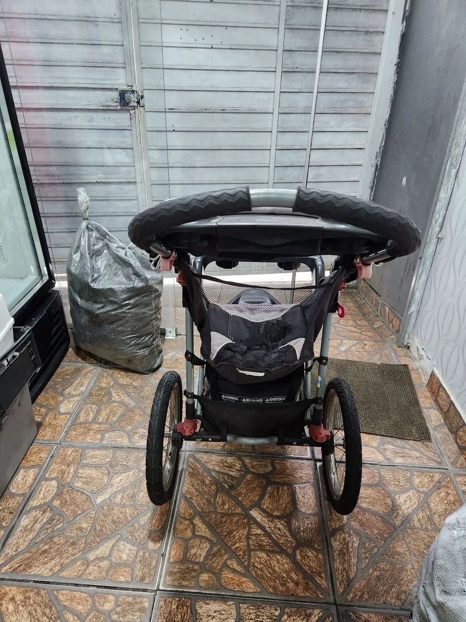 Carrinho de bebê semi novo - Foto 5