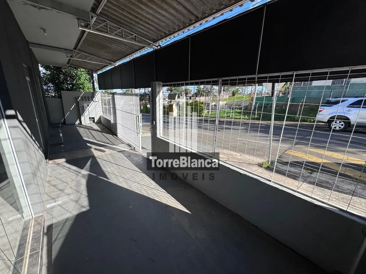Loja para locação com amplo espaço e 1 banheiro em Olarias. - Foto 2