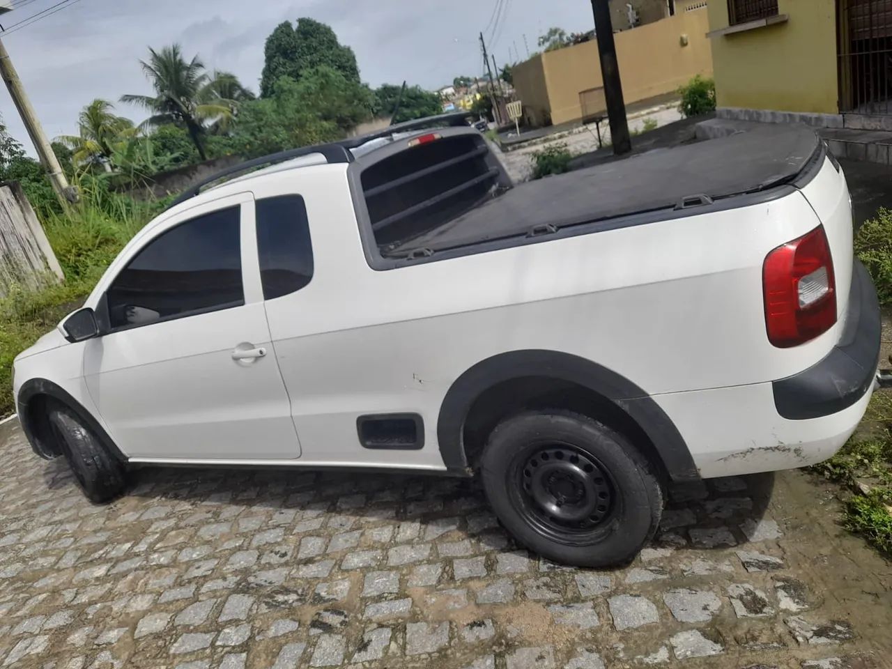 Volkswagen Saveiro TRENDLINE 1.6 T.FLEX 8V 2015