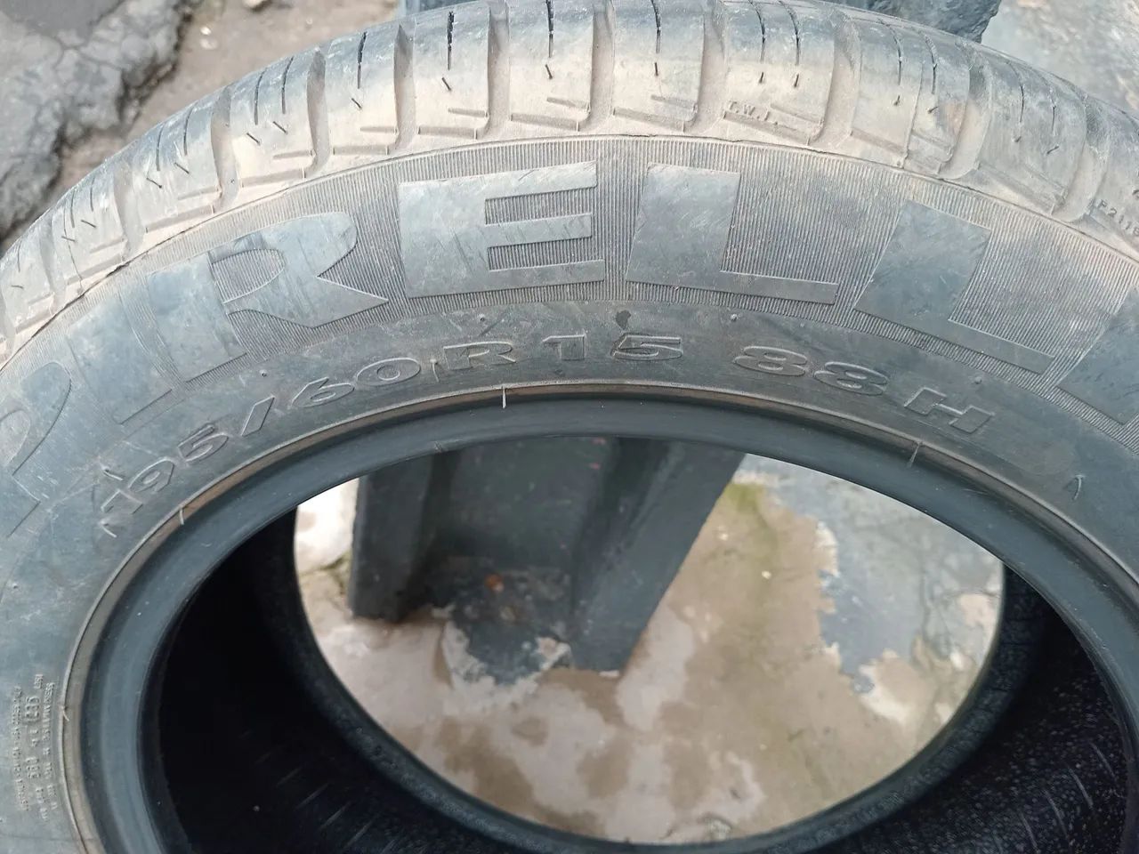 Pirelli P7 Aro 15