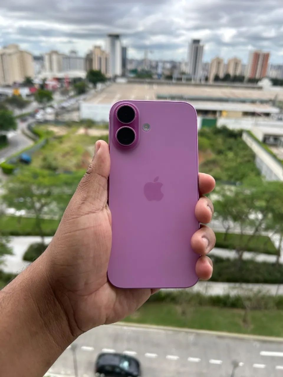 16 ROSA DE 128GB USADO !!!!
