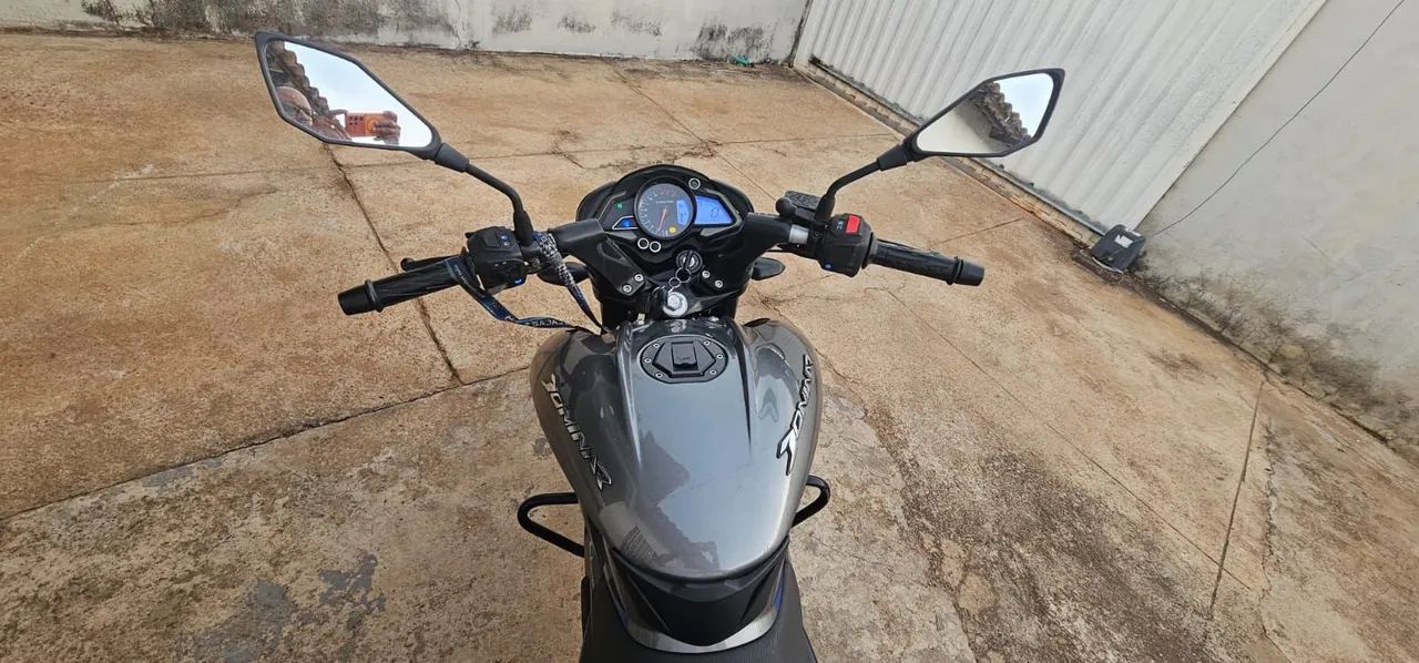 Bajaj Dominar 200 - Foto 4
