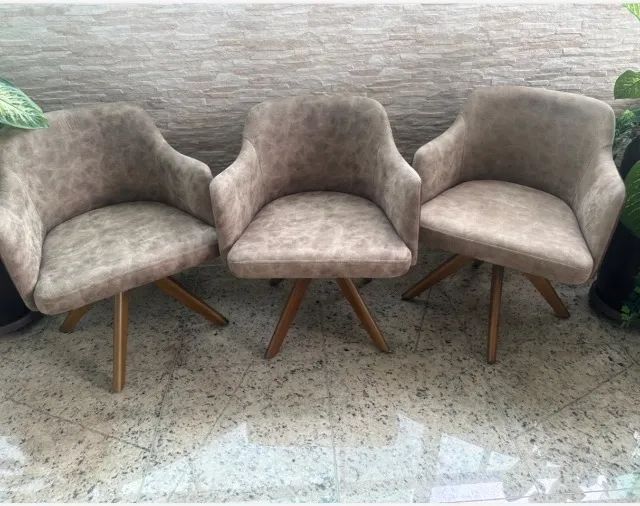 Cadeira / Poltrona Decorativa com Pés de Madeira - Foto 4