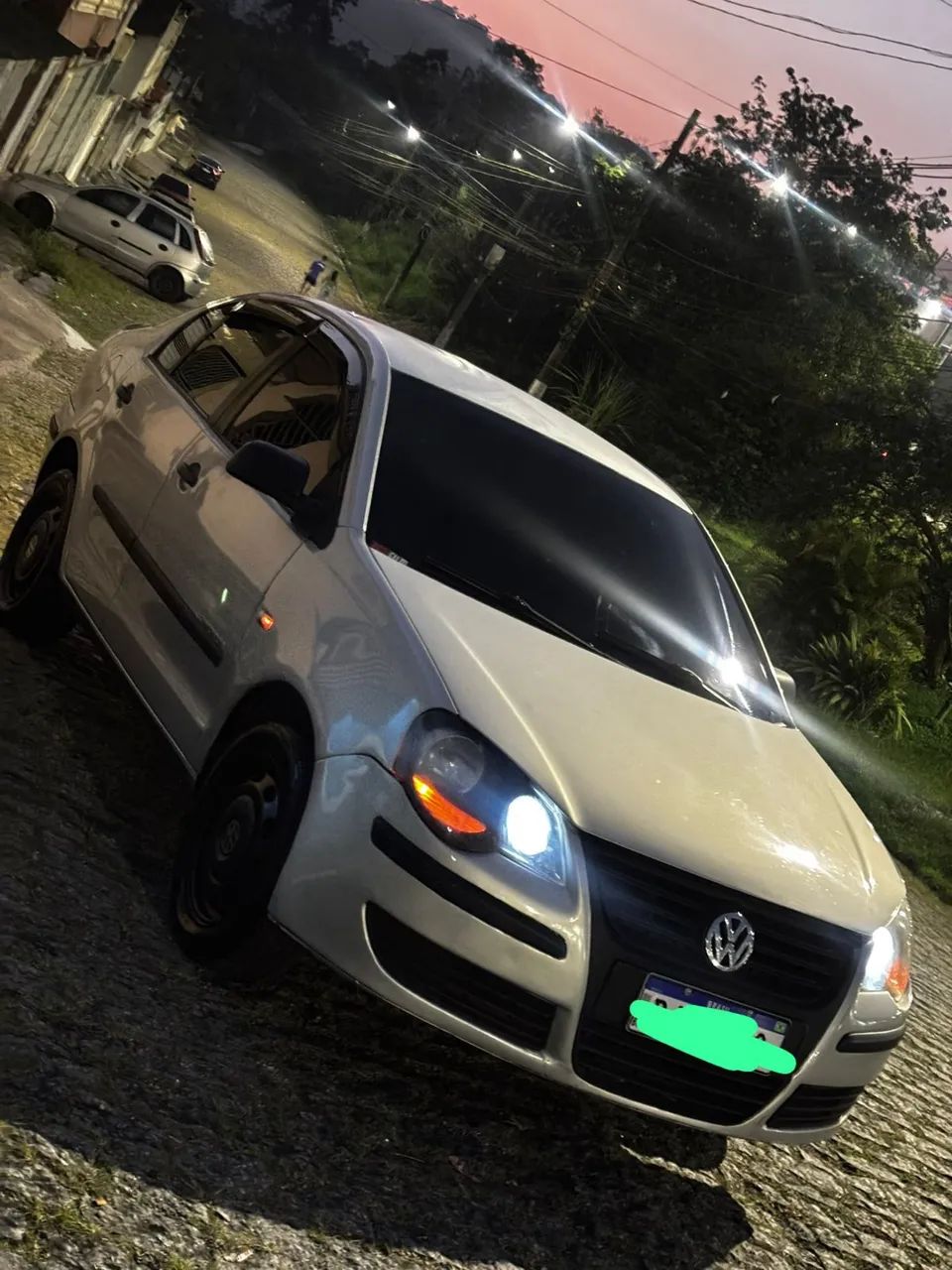 Volkswagen Polo Sedan 1.6 MI 101cv 8V 4P 2003