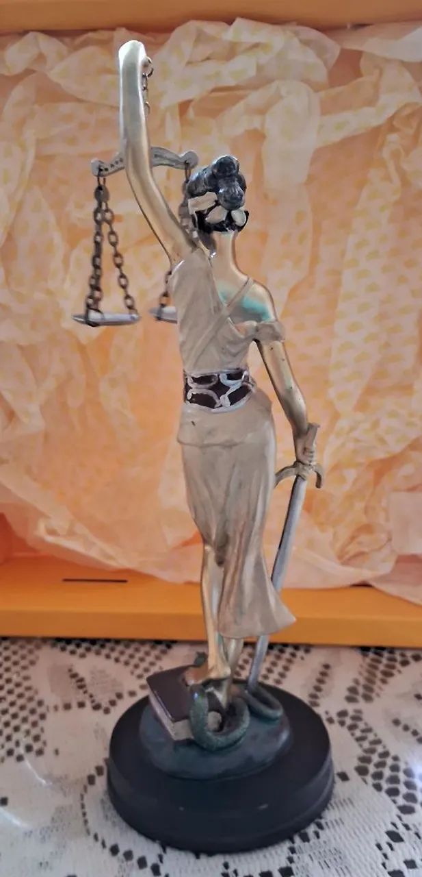 Dama da justiça  - Foto 3