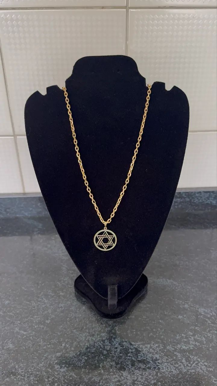 vendo corrente cartier com pingente em ouro 18k  - Foto 2