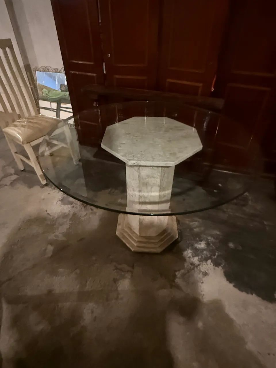 Mesa de granito com tampo de vidro e 4 cadeiras - Foto 3