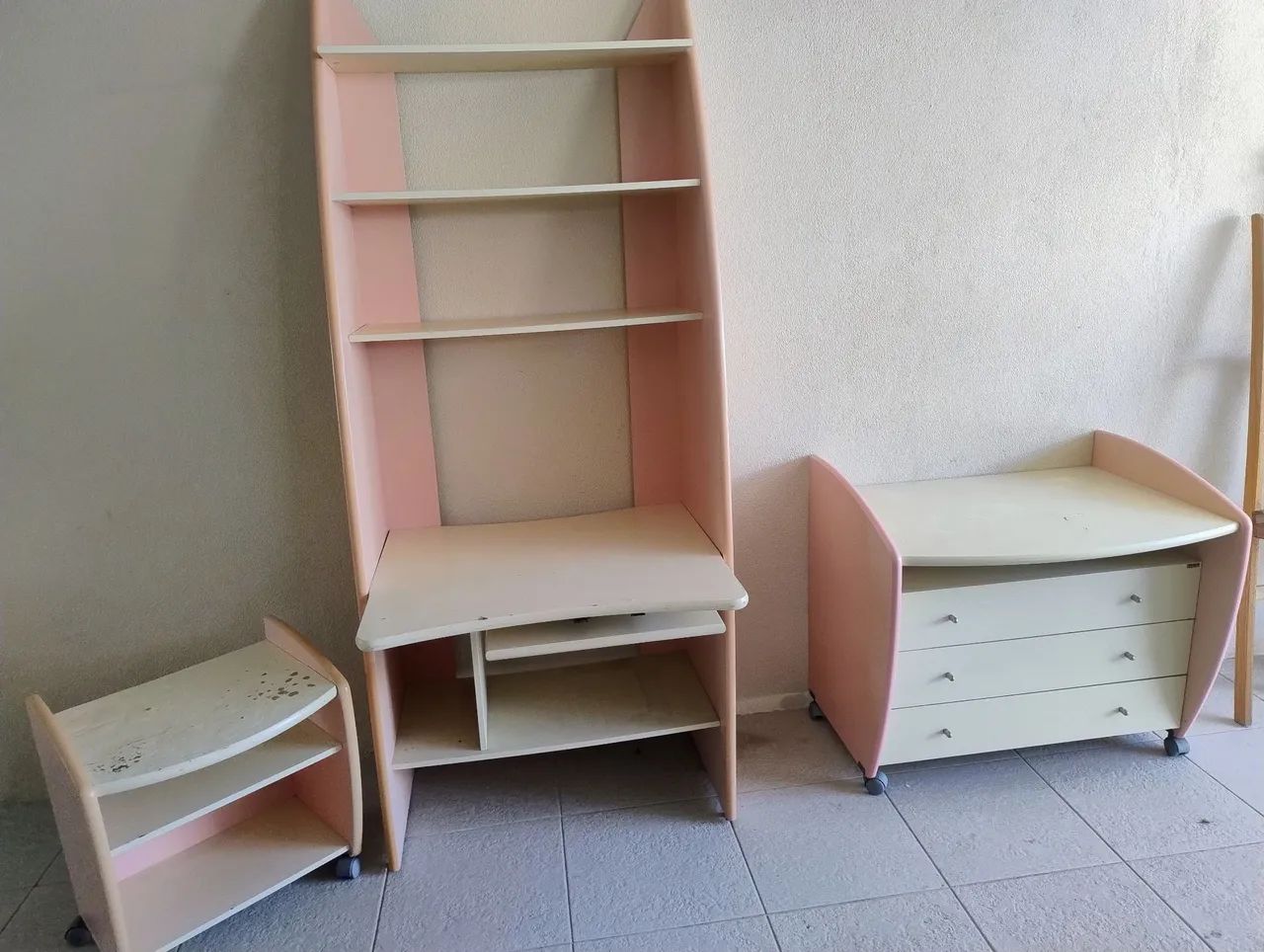 Cômoda  escrivaninha criado-mudo em MDF de 3cm robusto e resistente! 