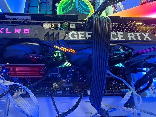 RTX 4060 Ti PNY XLR8 - Foto 2
