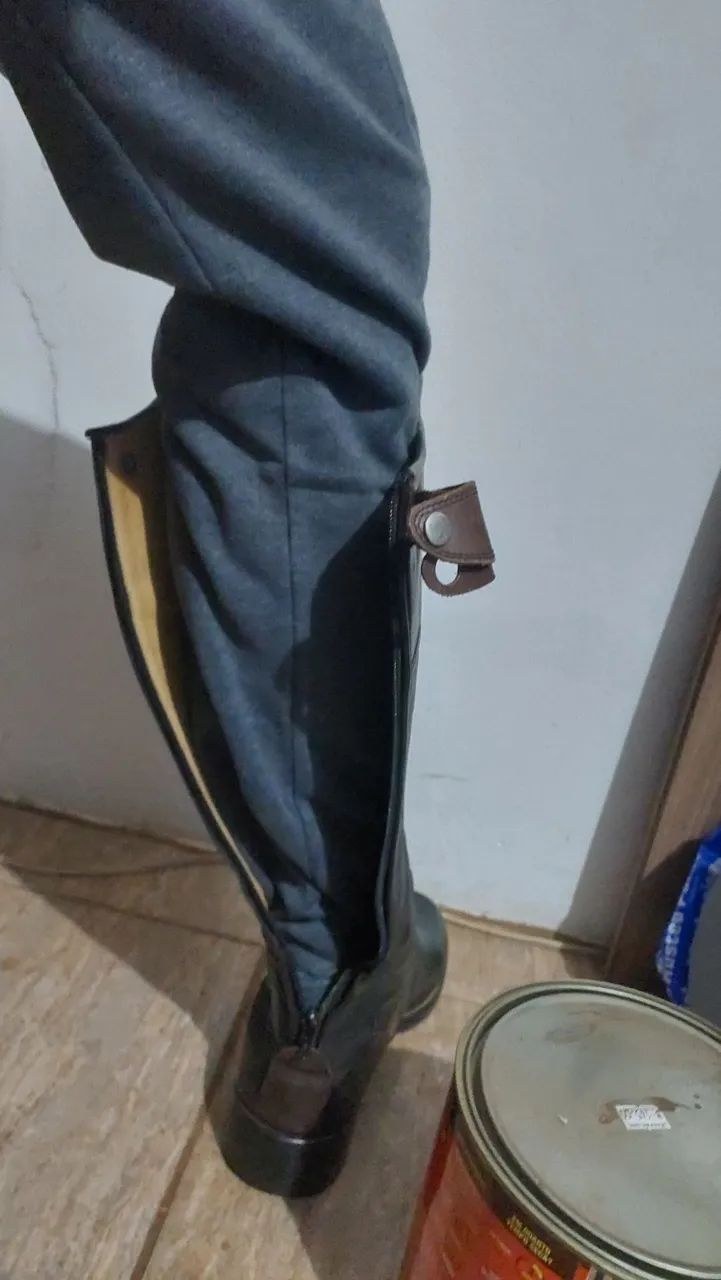 Bota hípica de couro  - Foto 4