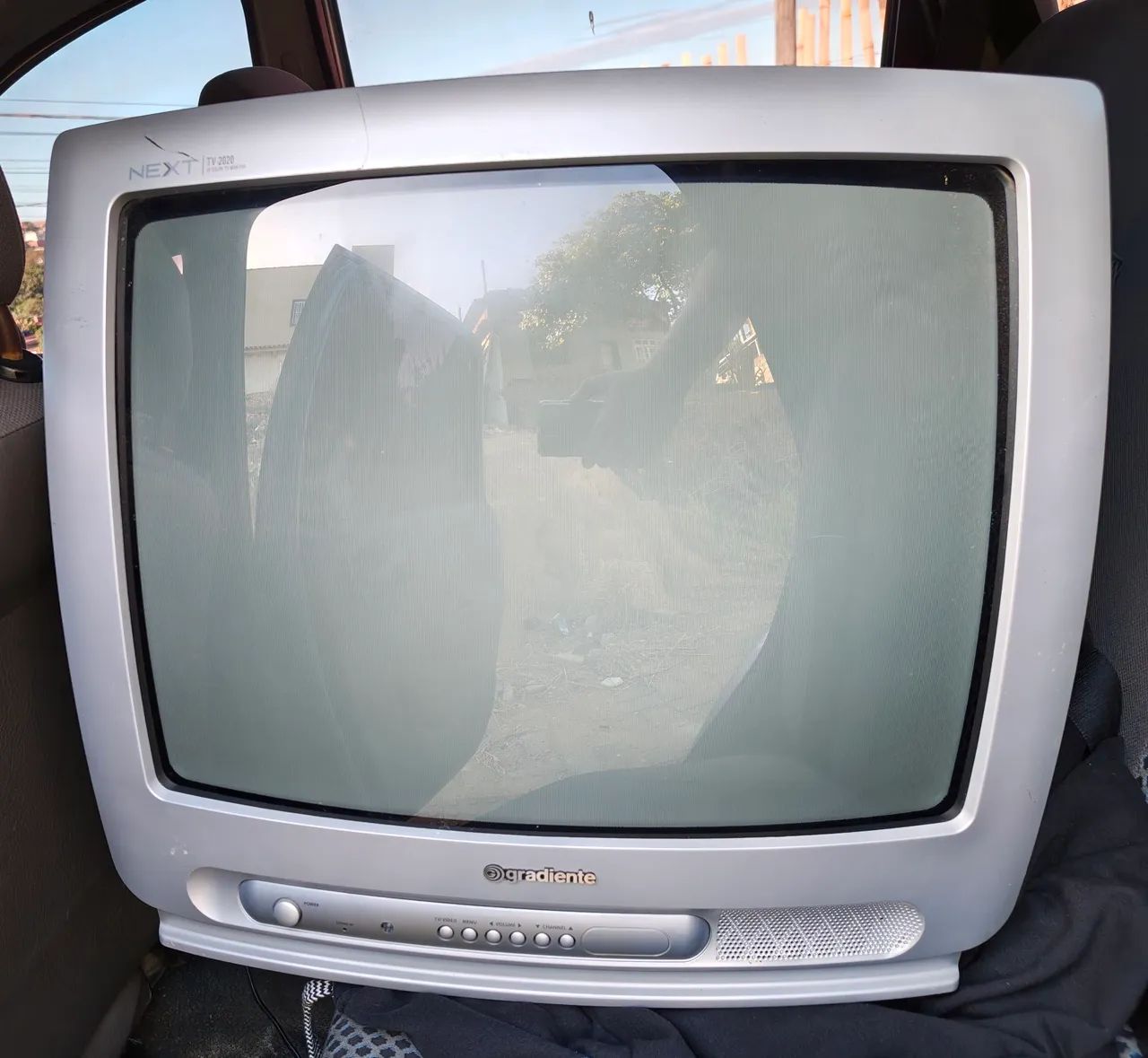 Tv tudo 29 polegadas BOM PRA GAME