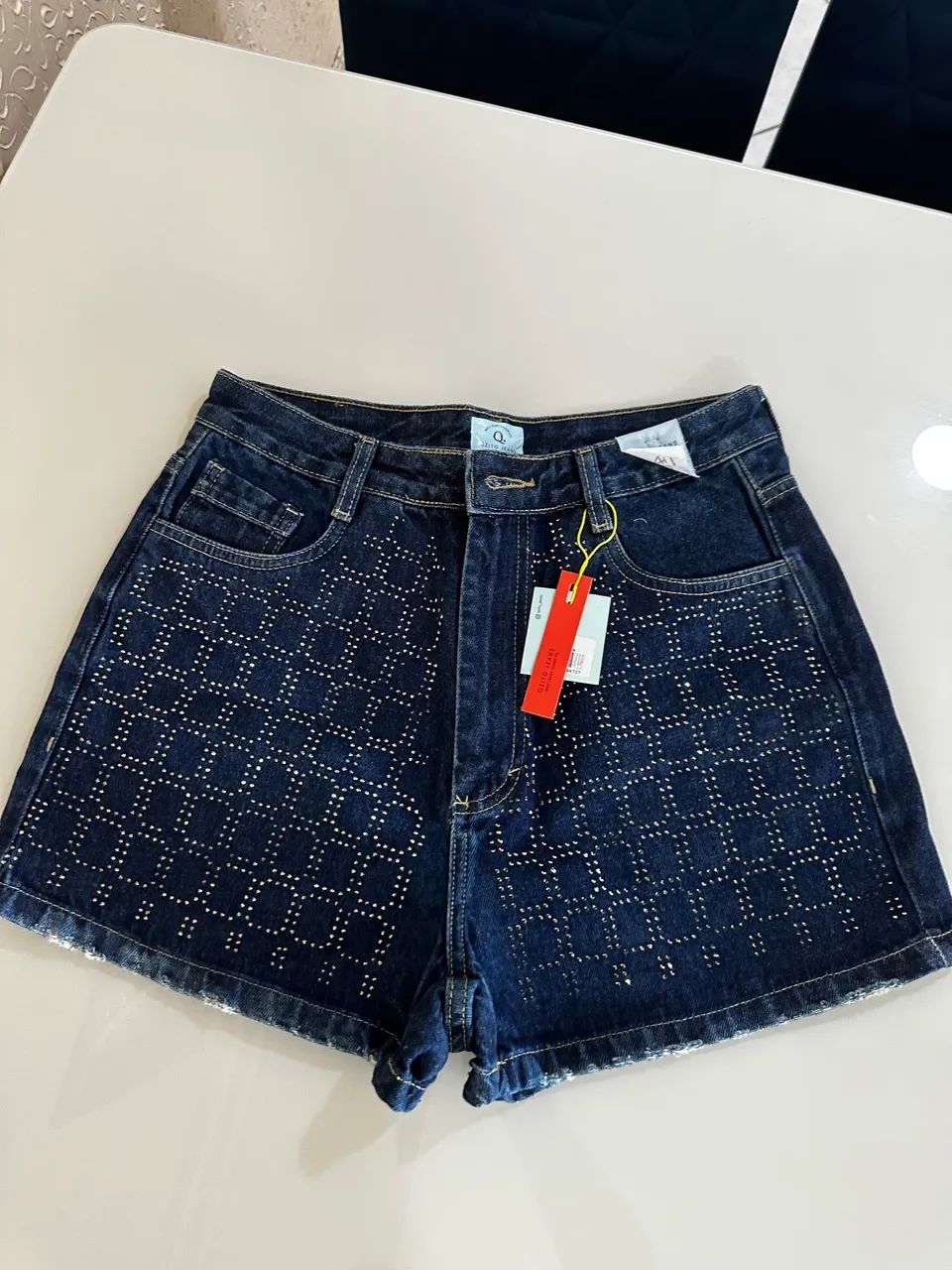 Short jeans com strass  - Foto 4