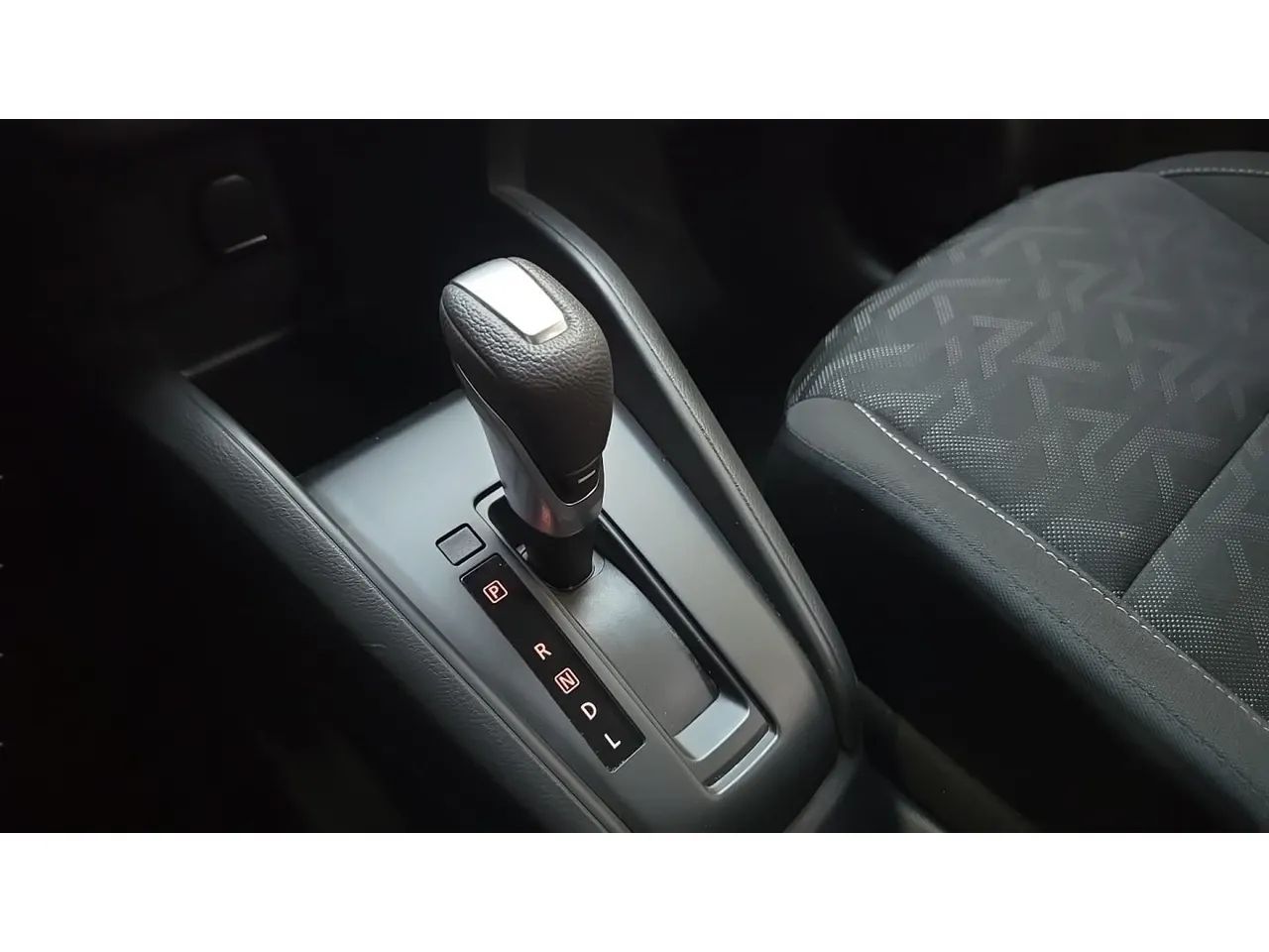 Nissan Kicks Sense 1.6 16V Flex Aut., foto 9 de 14