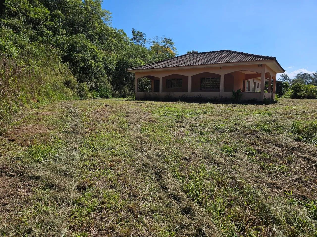 Sitio 20mil m2 com casa lago e 2 galpões em Vila Moraes Mogi - Foto 2