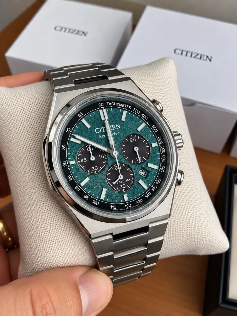 Relógio Citizen Eco-Drive Chrono Super Titanium  - Foto 2