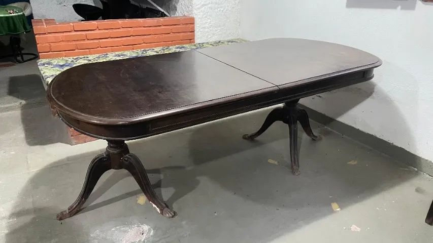 Mesa redonda Pata de Leão 