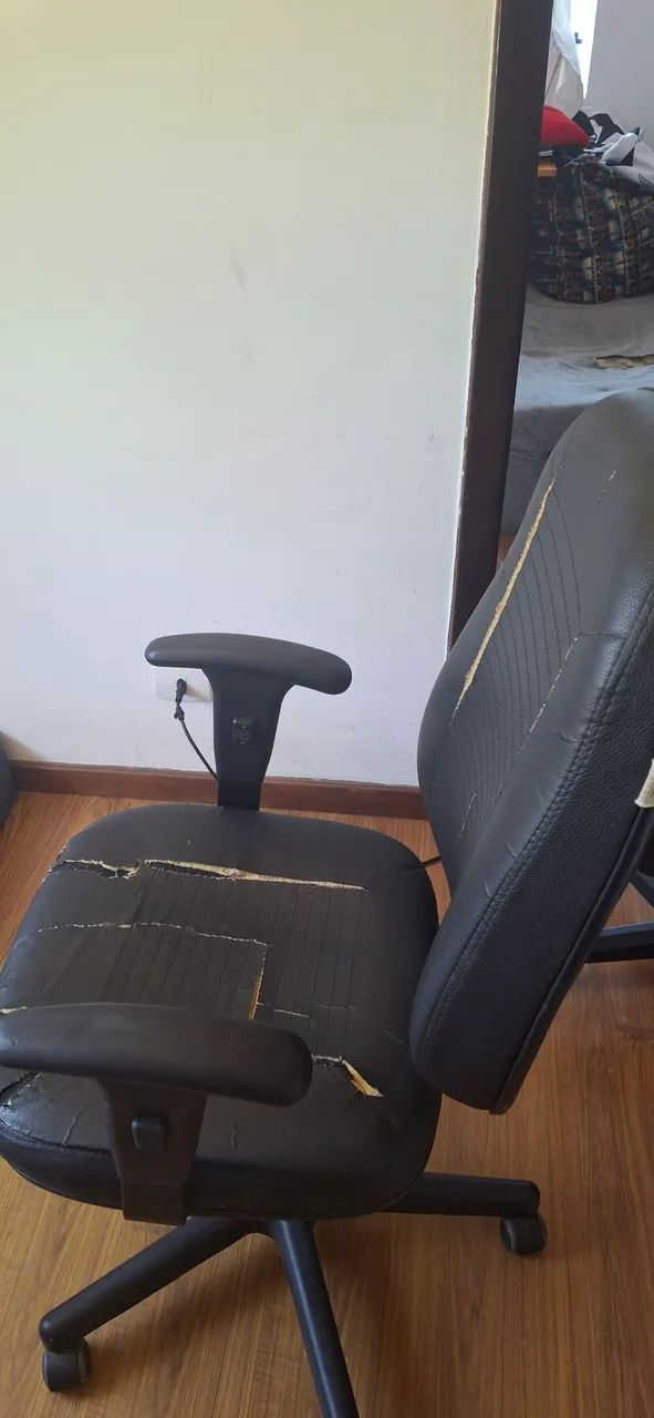 Vendo cadeira de escritorio - Foto 2