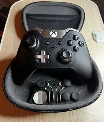 Xbox One Elite 1tb - Foto 3