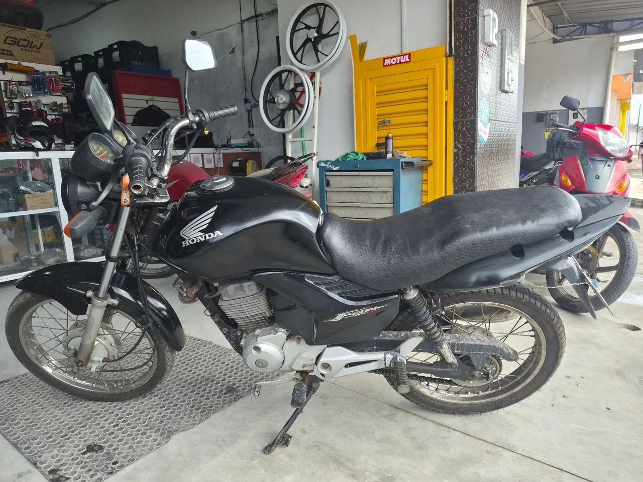 Vendo Fan 150 2011 com partida 