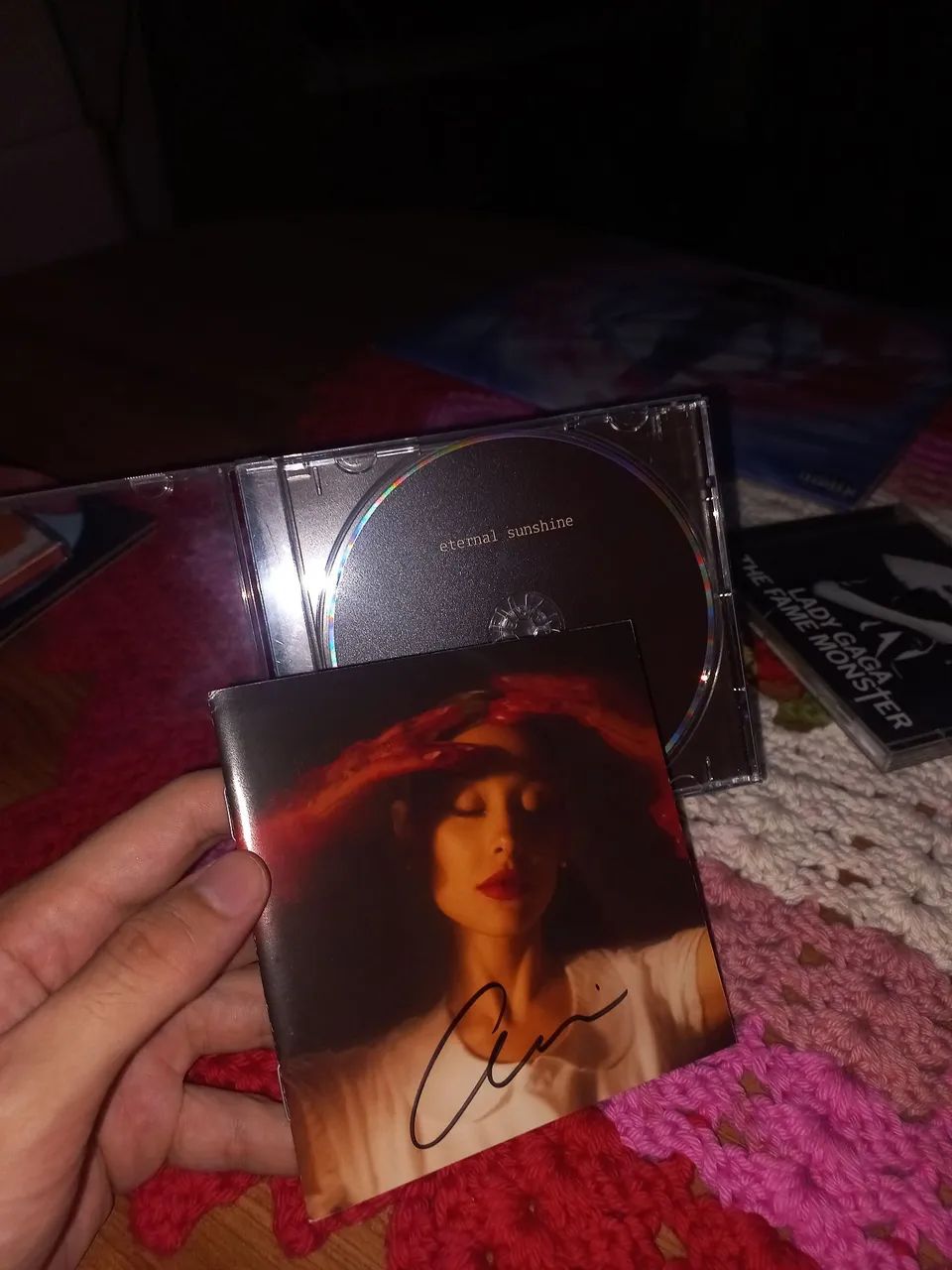 Ariana Grande - CD Autografado Eternal Sunshine - Foto 2