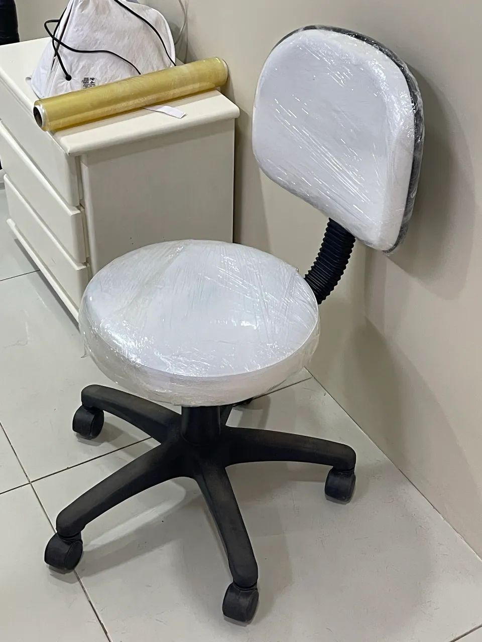 Mocho branco estética 