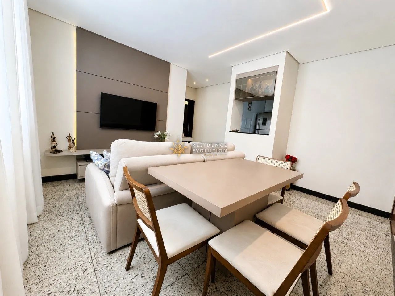 Apartamento com 3 Quartos, Suíte e 2 Vagas - Santa Amélia - Foto 2