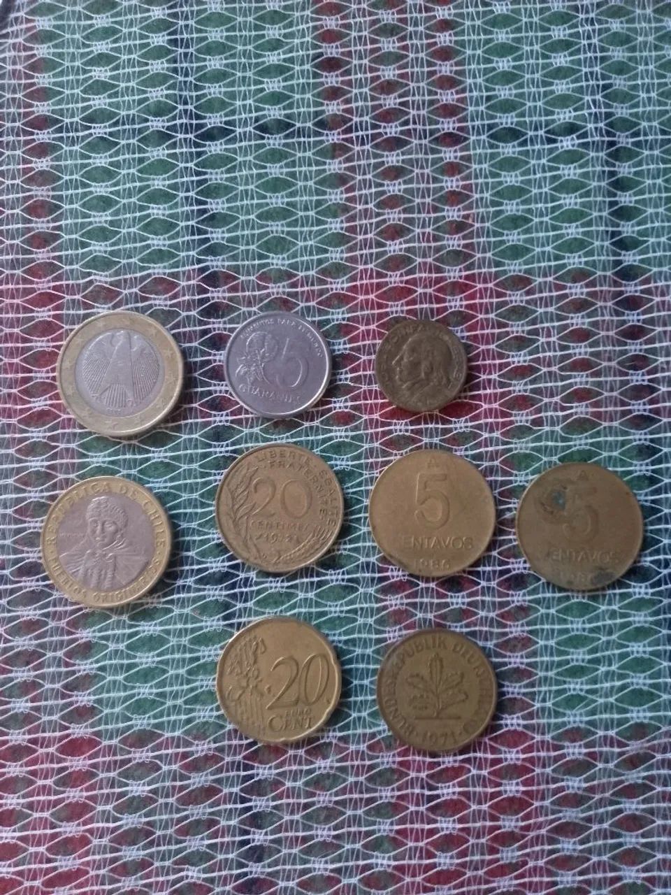 Moedas antigas Argentina e outros.