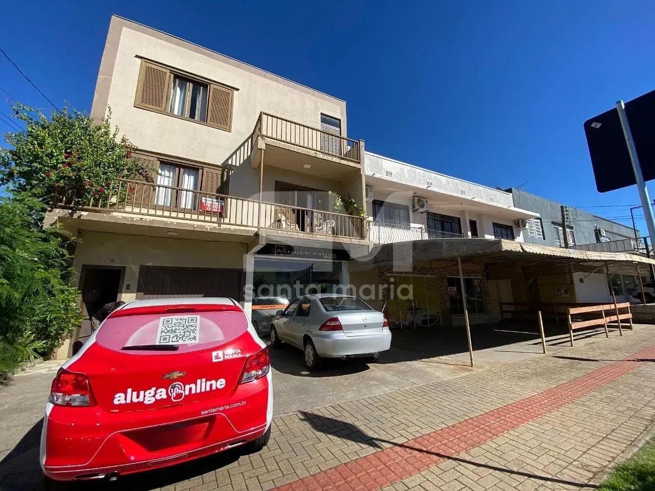 Apartamento + Sala Comercial à venda .