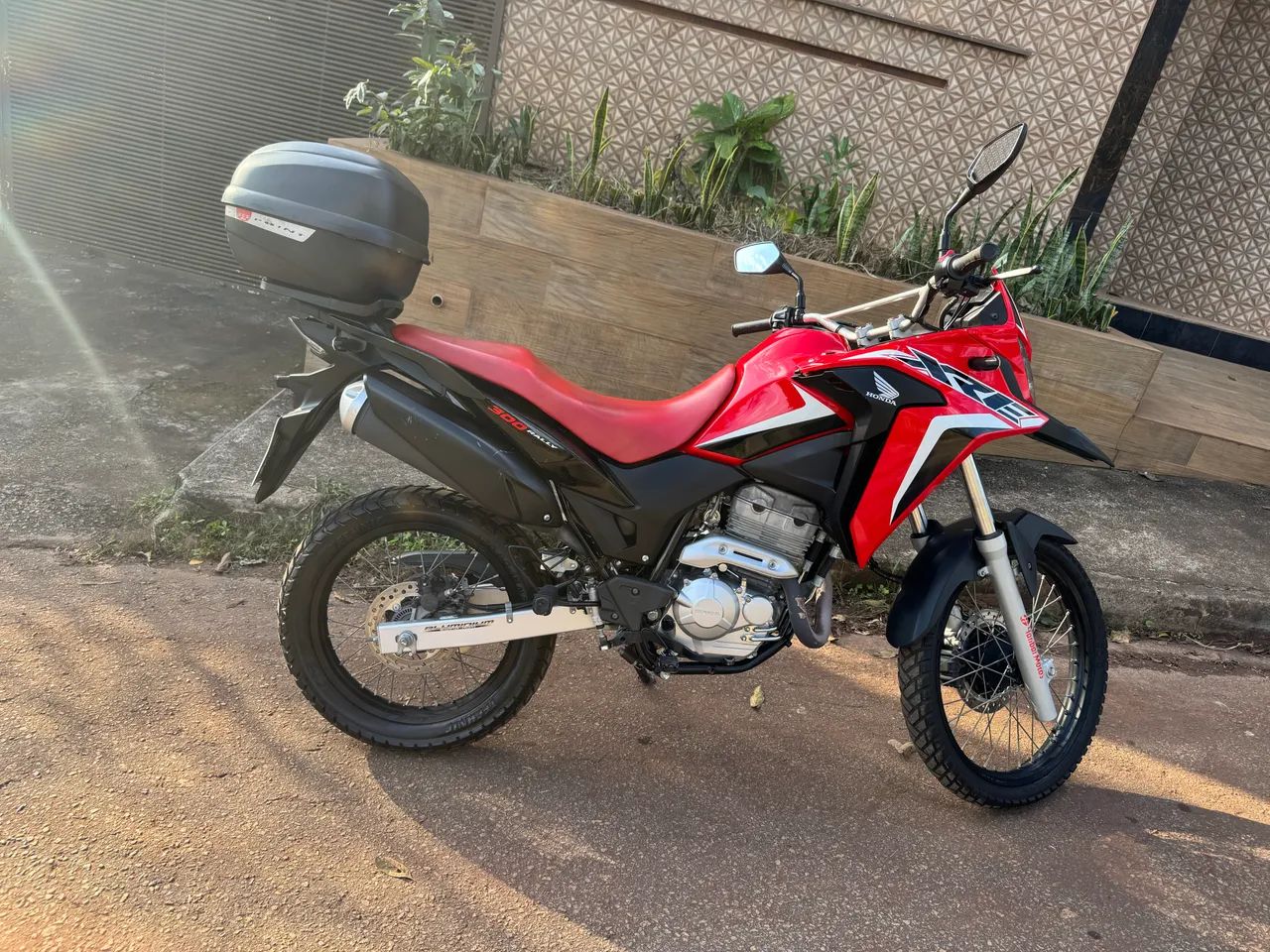 Vendo XRE muito nova - Foto 5