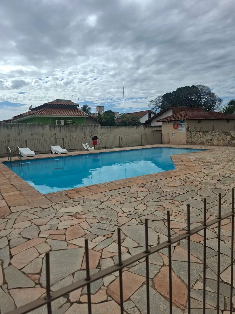 Alugo apartamento de 3 quartos  - Foto 3