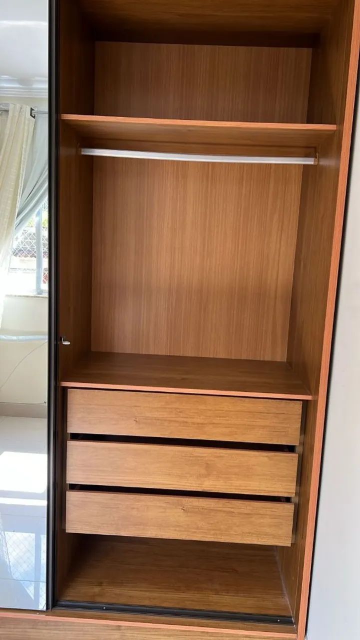 Quarda roupa grande, com espelho corpo inteiro - Foto 3