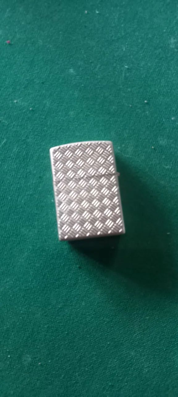 Isqueiro tipo zippo 