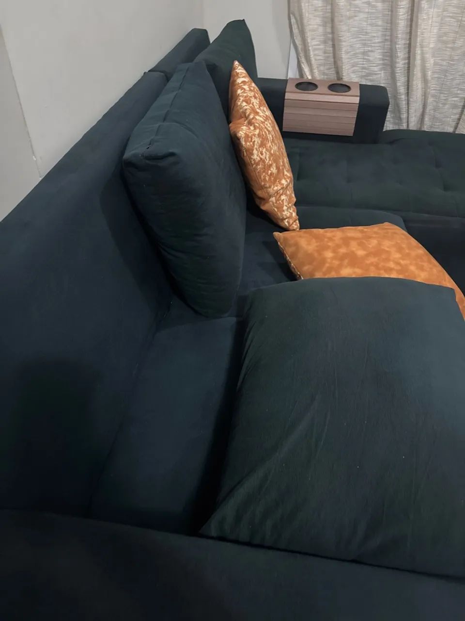 Sofá tecido Sued azul marinho com chaise fixo - Foto 2