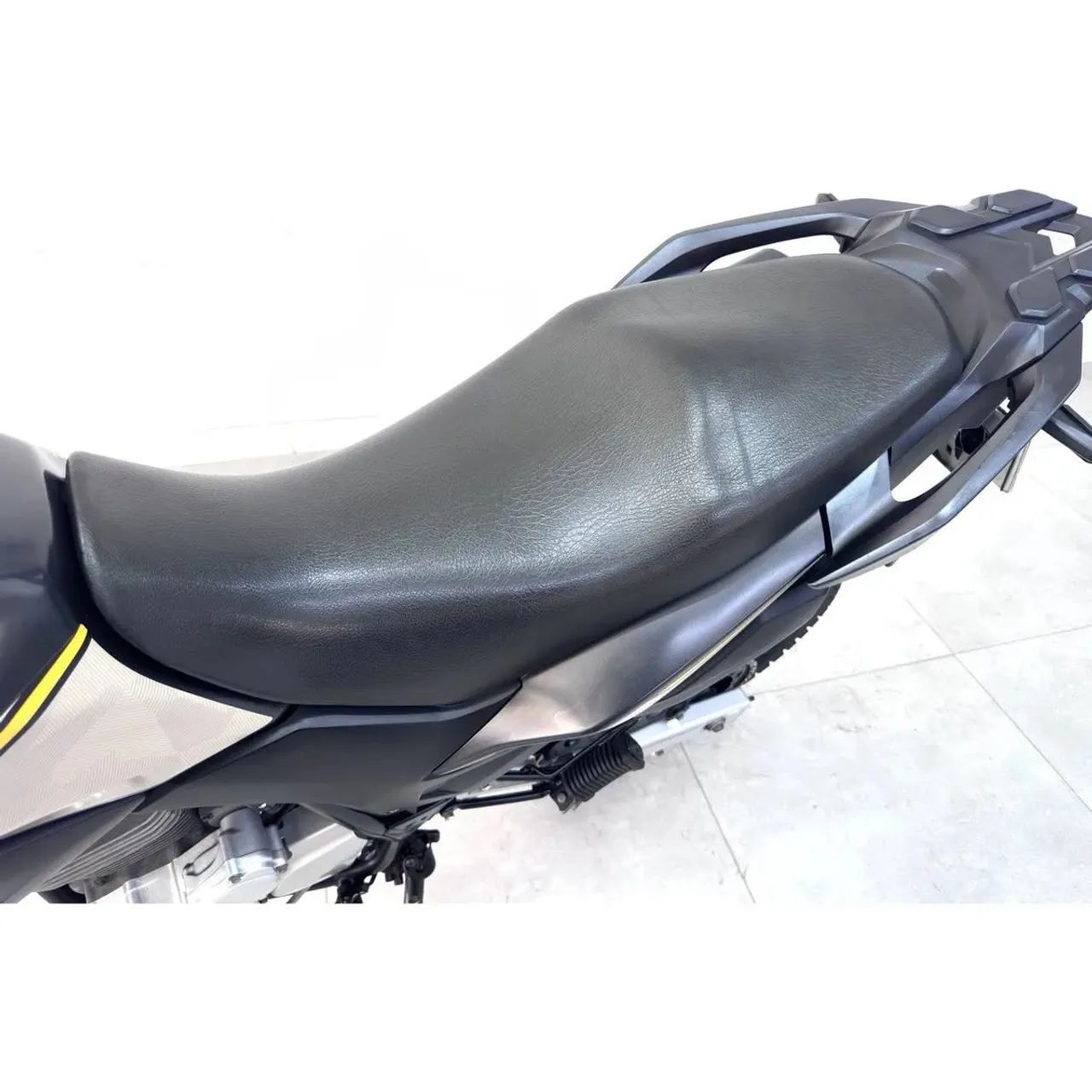 XRE 300 abs 2023 - Foto 4
