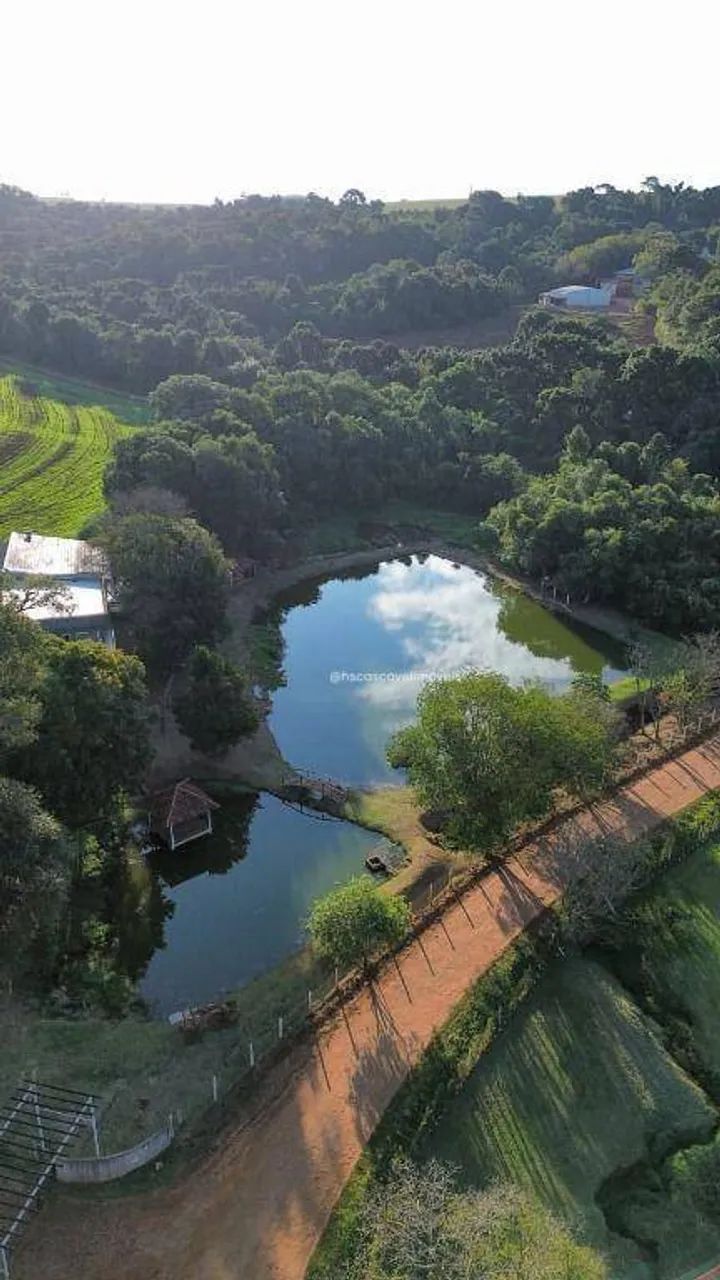 Ampla casa com piscina em condominio de Chácara. - Foto 4