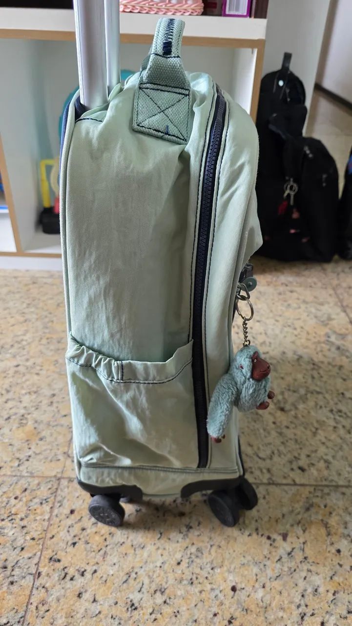 Mochila kipling escolar com rodinha - Foto 3