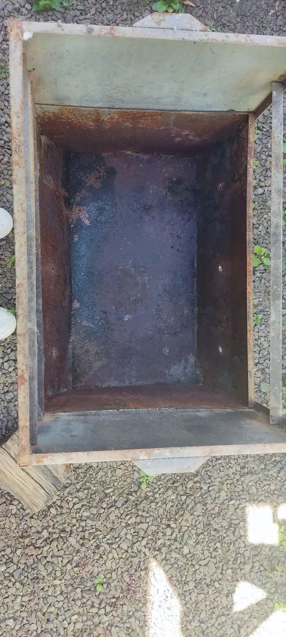 Churrasqueira de metal - Foto 2