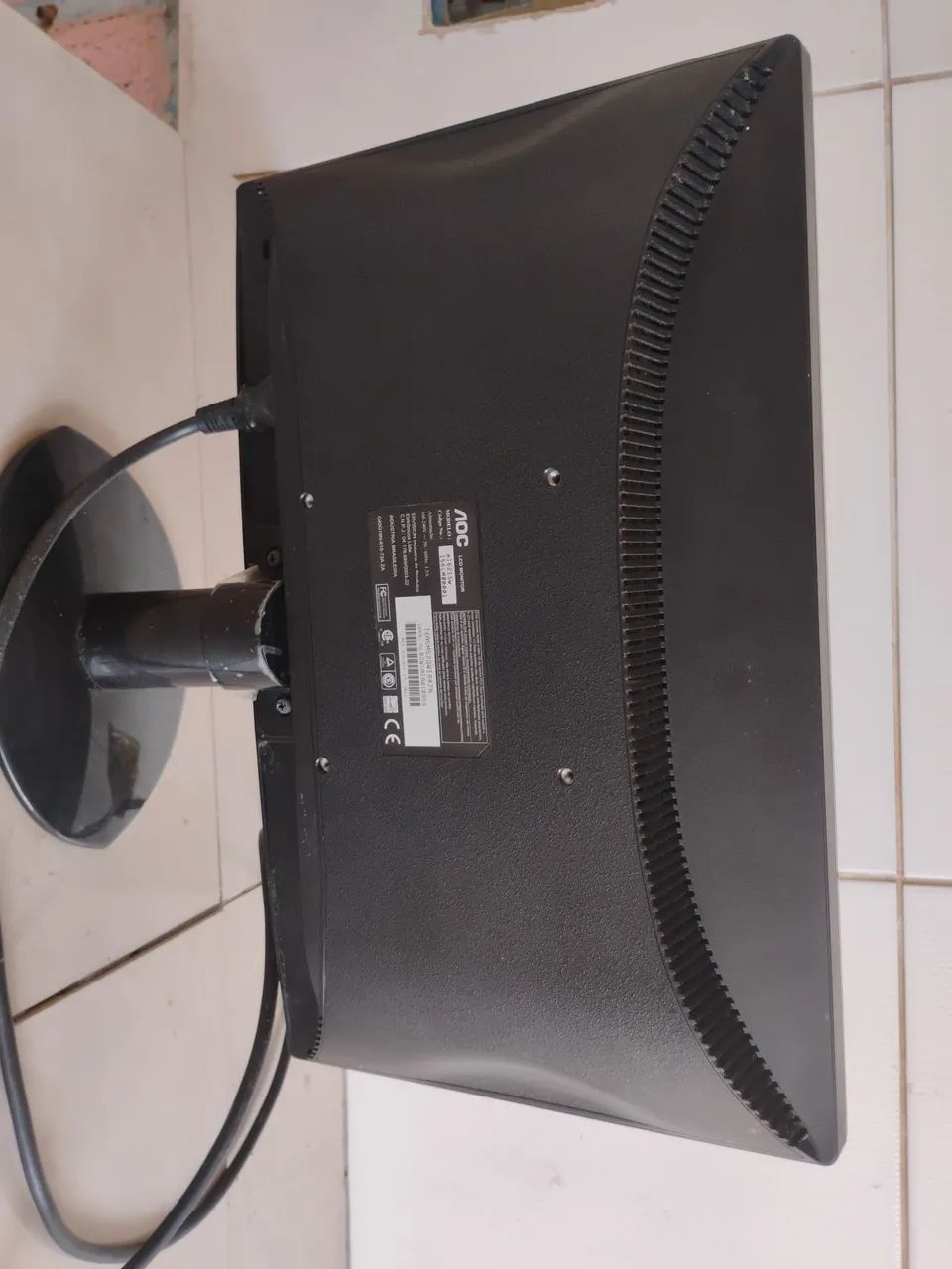 Monitor AOC 19? VGA funcionando - Foto 4