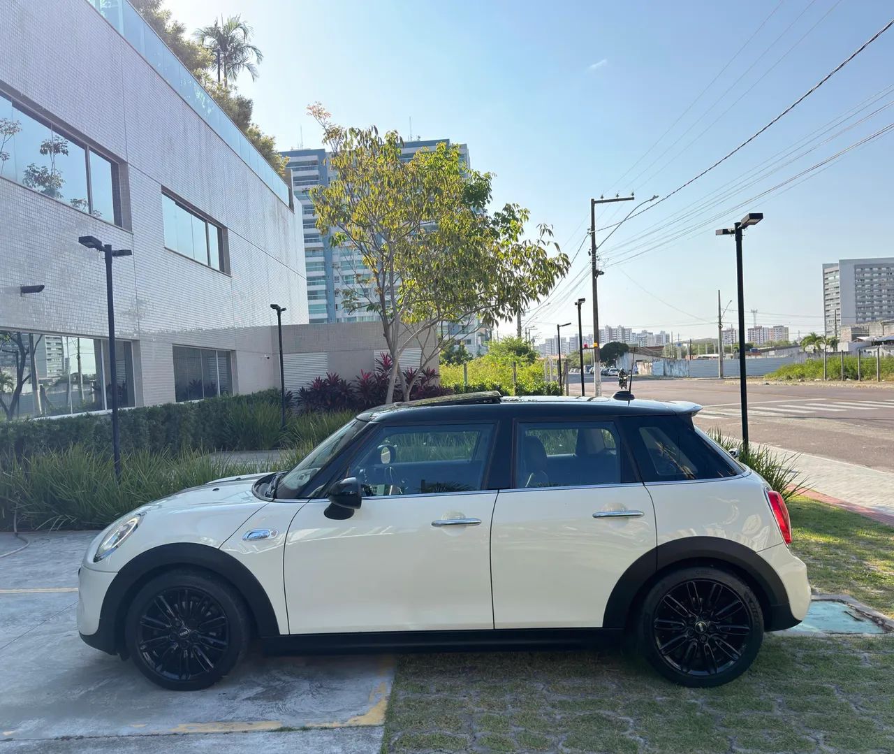 Mini Cooper S 2.0 Turbo 16V 5P Aut. 2017 - Foto 4
