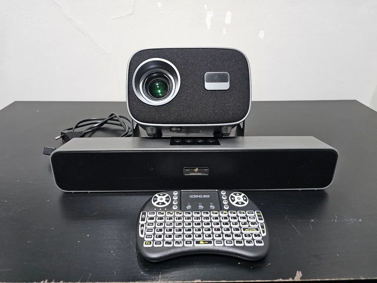 Kit Projetor A10 plus, caixa de som e controle Bluetooth 