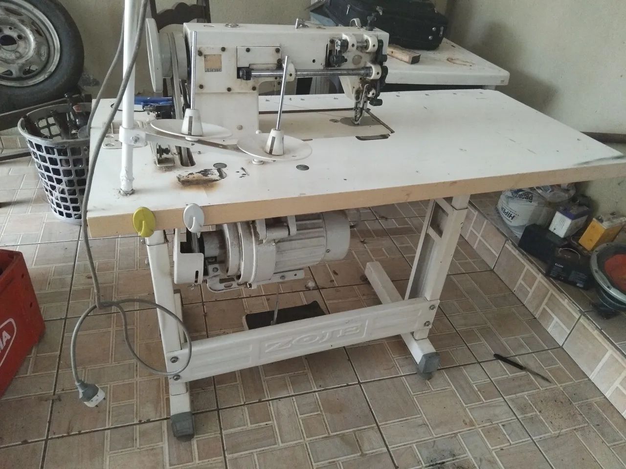 Maquina de Costura Luoke - Foto 2