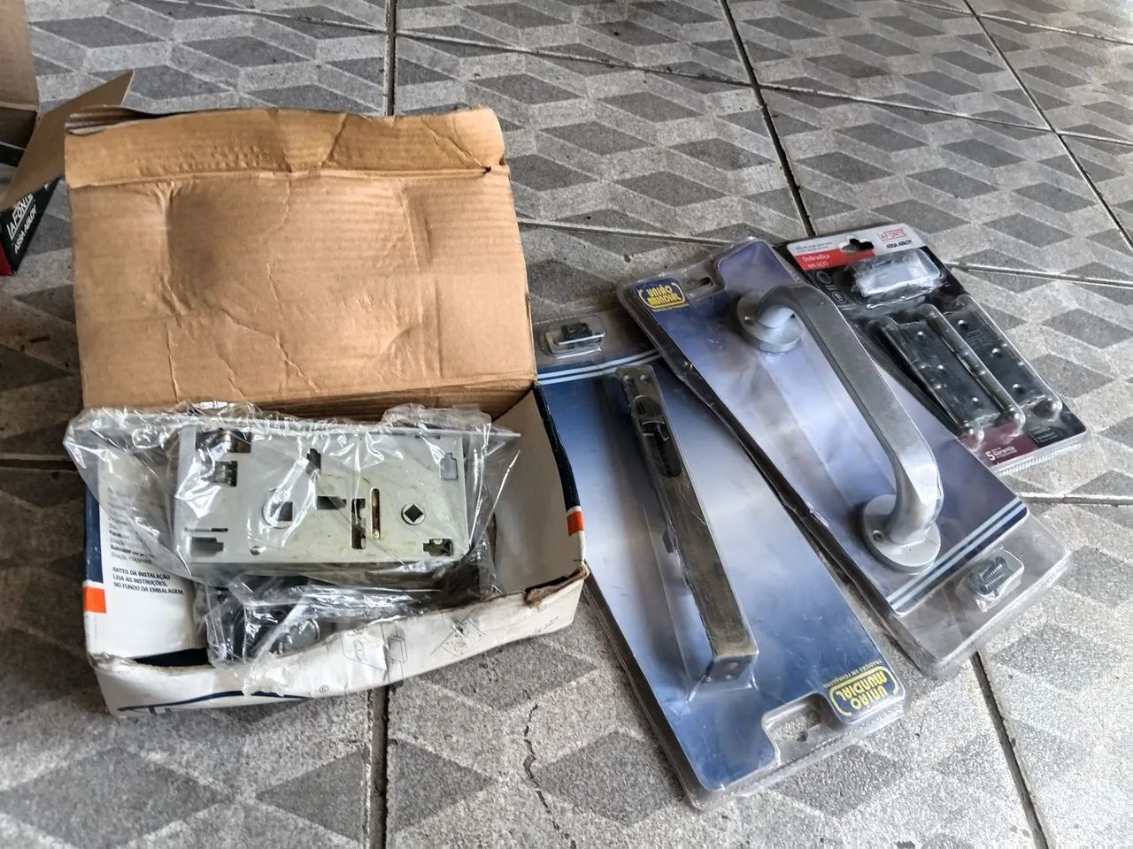 Fechaduras novas 433926201945640961