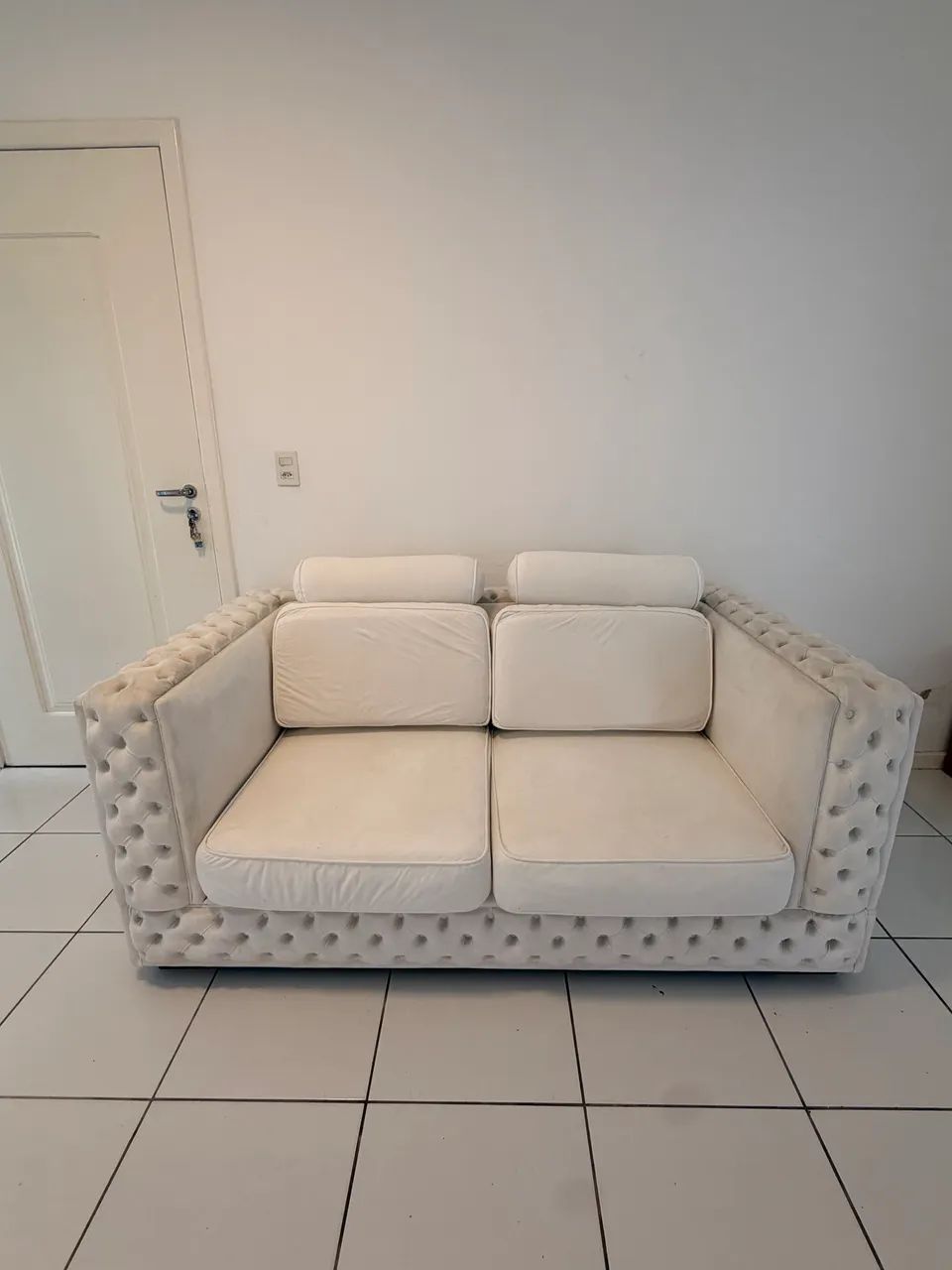 OPORTUNIDADE! - Sofá 2 lugares com ótima estrutura  - Foto 3