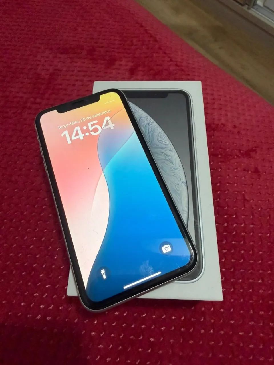 Apple iPhone XR 64GB Branco - Original e Conservado